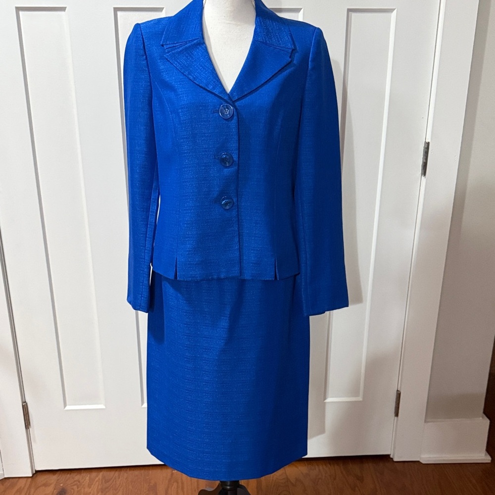 Le Suit Royal Blue Women's Skirt Set